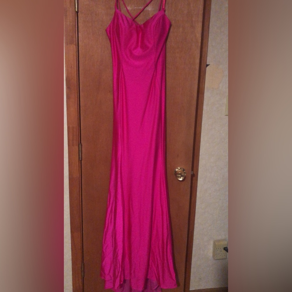 Beautiful HOT pink dress , formal , prom , never worn , no tag